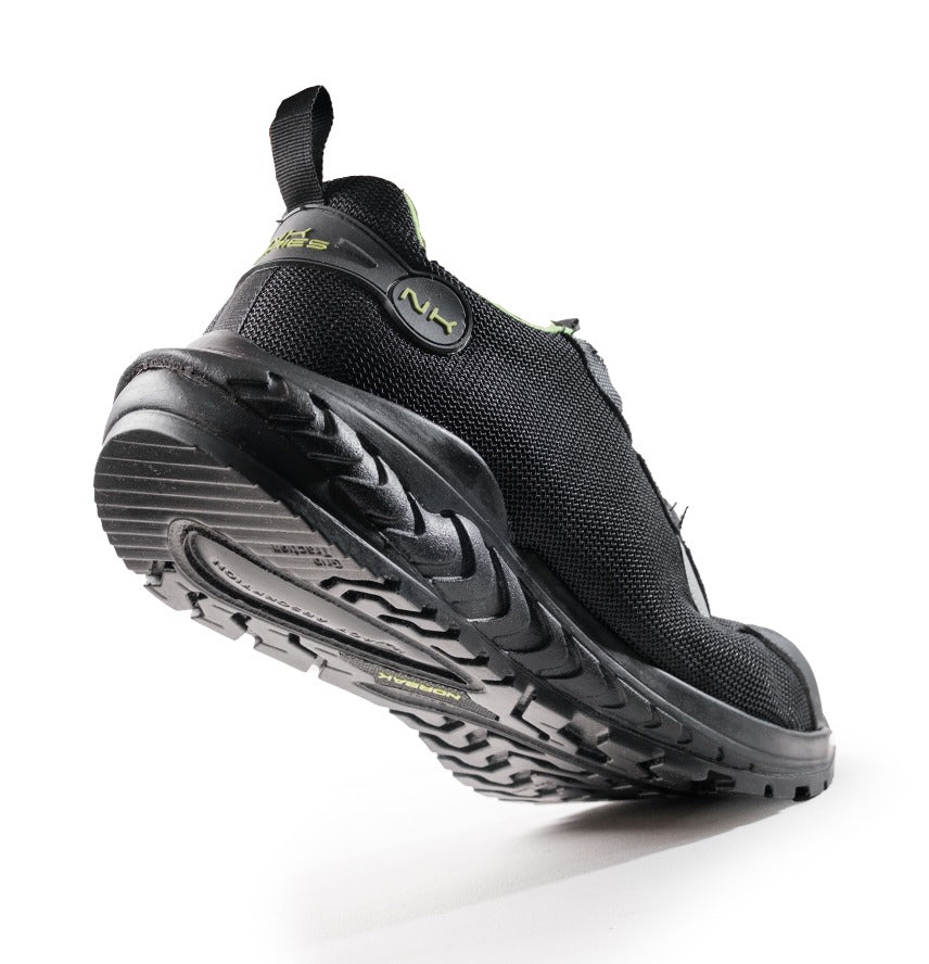 NK 2.0 Schwarze Tennisschuhe mit einfacher Schnürung